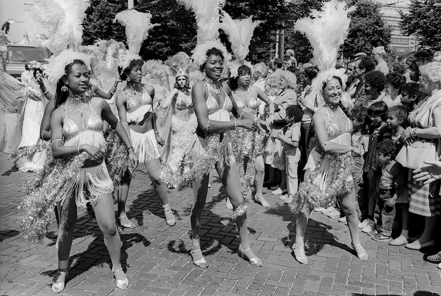 2. Antilliaans Zomercarnaval, Rotterdam, 1984. Foto Robert de Hartogh website.png