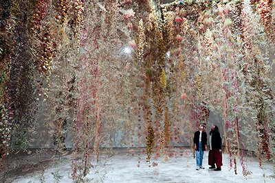 Rebecca Louise Law, La Fleur Morte, 2025, Saatchi Gallery Foto: Matt Chung flowers lowlow.png